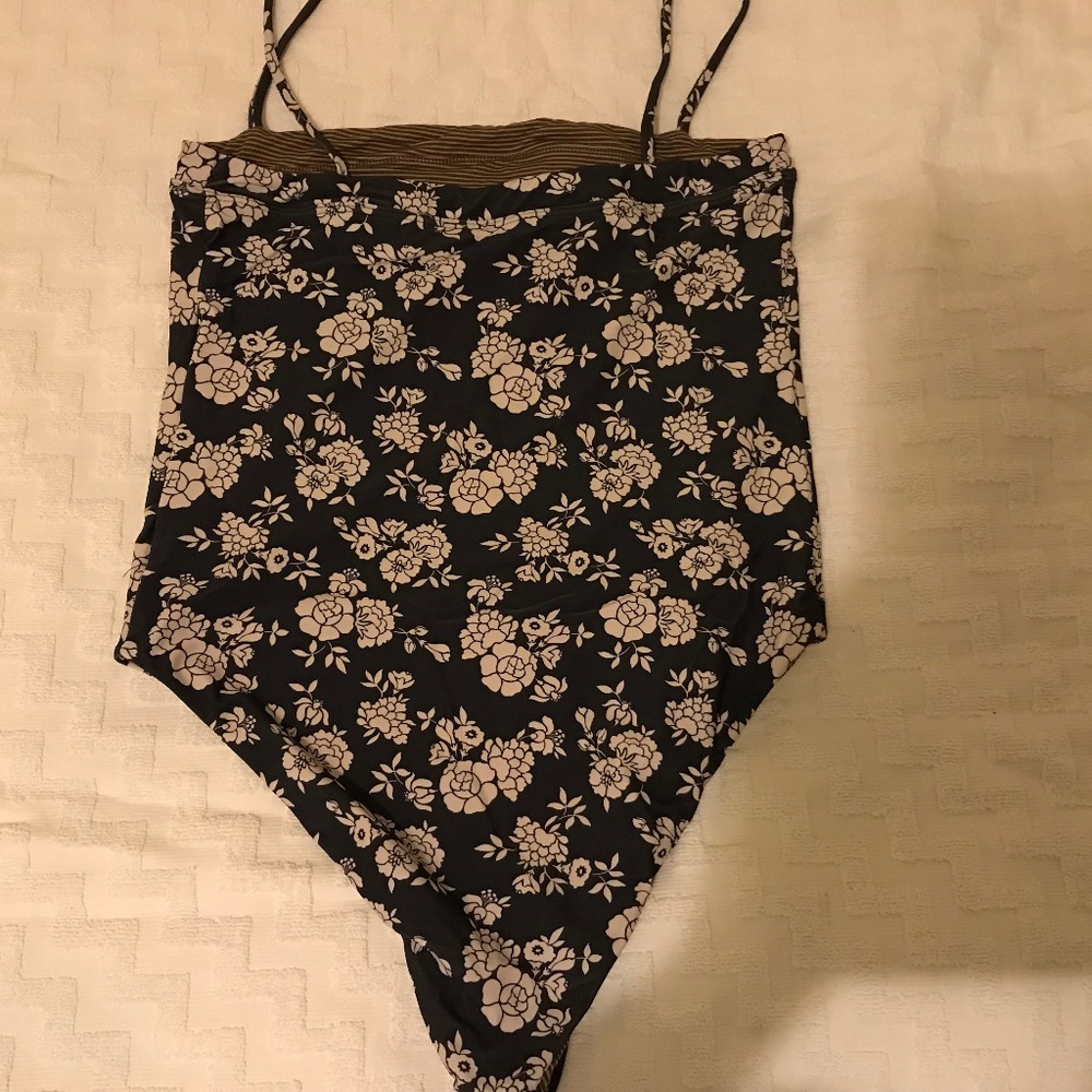 Acacia Swimwear One Piece L - image 2